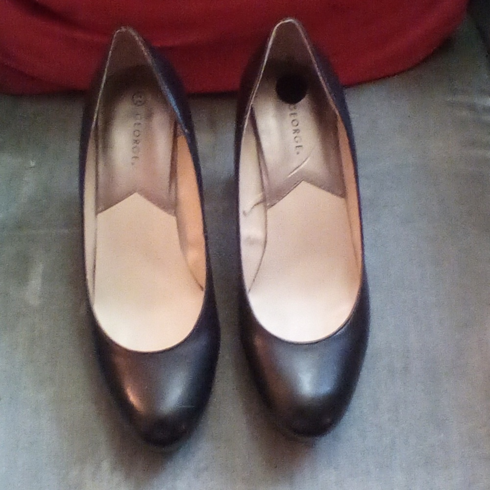 George Black Pumps